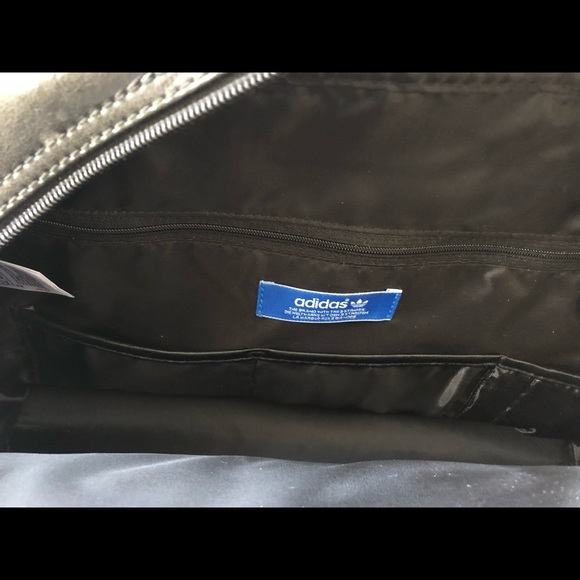 *sold* Vintage Adidas bag - Picture 6 of 9